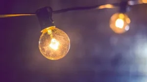 Відключення світла в Україні 5 жовтня: чи запровадять графіки у понеділок